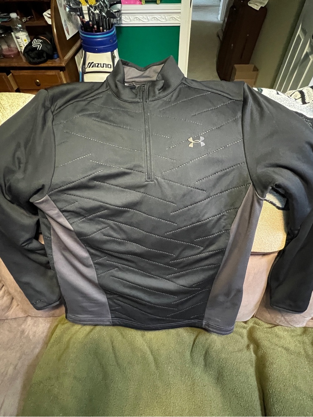 Under Armour Coldgear Men’s Black with Grey Quilted Half-Zip Pullover Jacket M